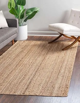 Rectangular natural jute rug