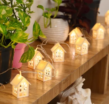 Little house-shaped LED string lights