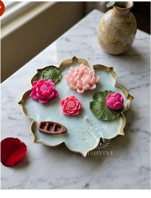 Lotus urli candle